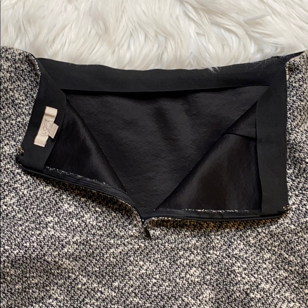Loft Petite Black/White Skater Skirt, Size MP - Picture 5 of 6